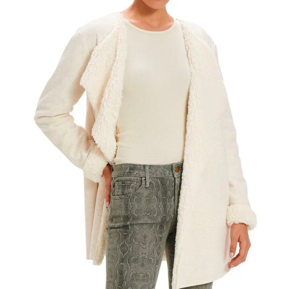Ugg Women’s Abriana Shawl S